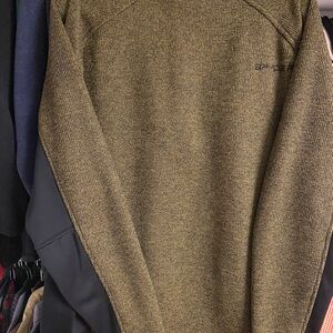 Spyder pullover. Tanish/green and black